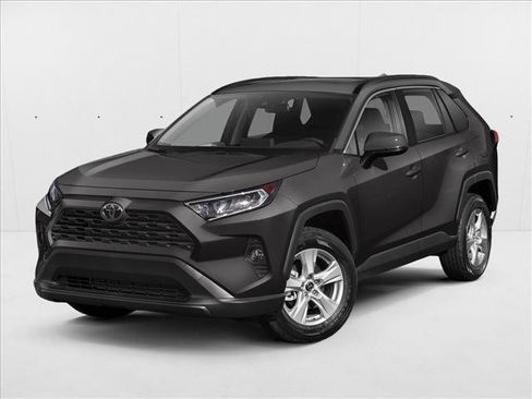 Used 2020 Toyota RAV4 XLE w/ Convenience Package FWD image 1