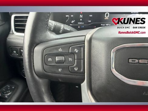 Used 2024 GMC Yukon Denali w/ Advanced Technology Package AWD/4WD image 18