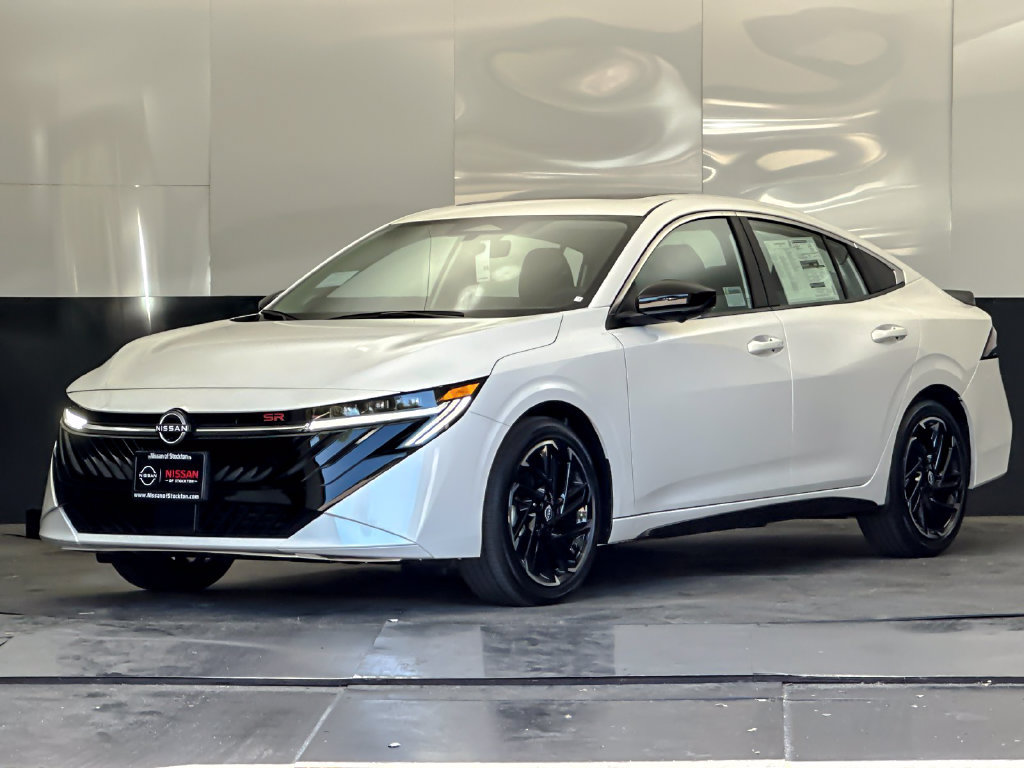 Used 2026 Nissan Sentra SR w/ SR Premium Package FWD image 7