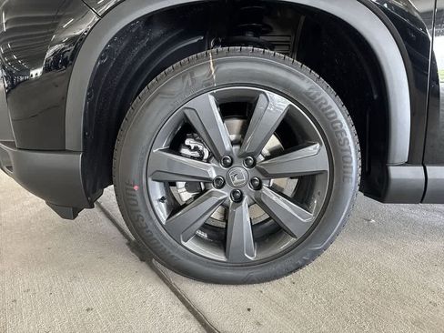 New 2026 Honda Pilot Sport image 10