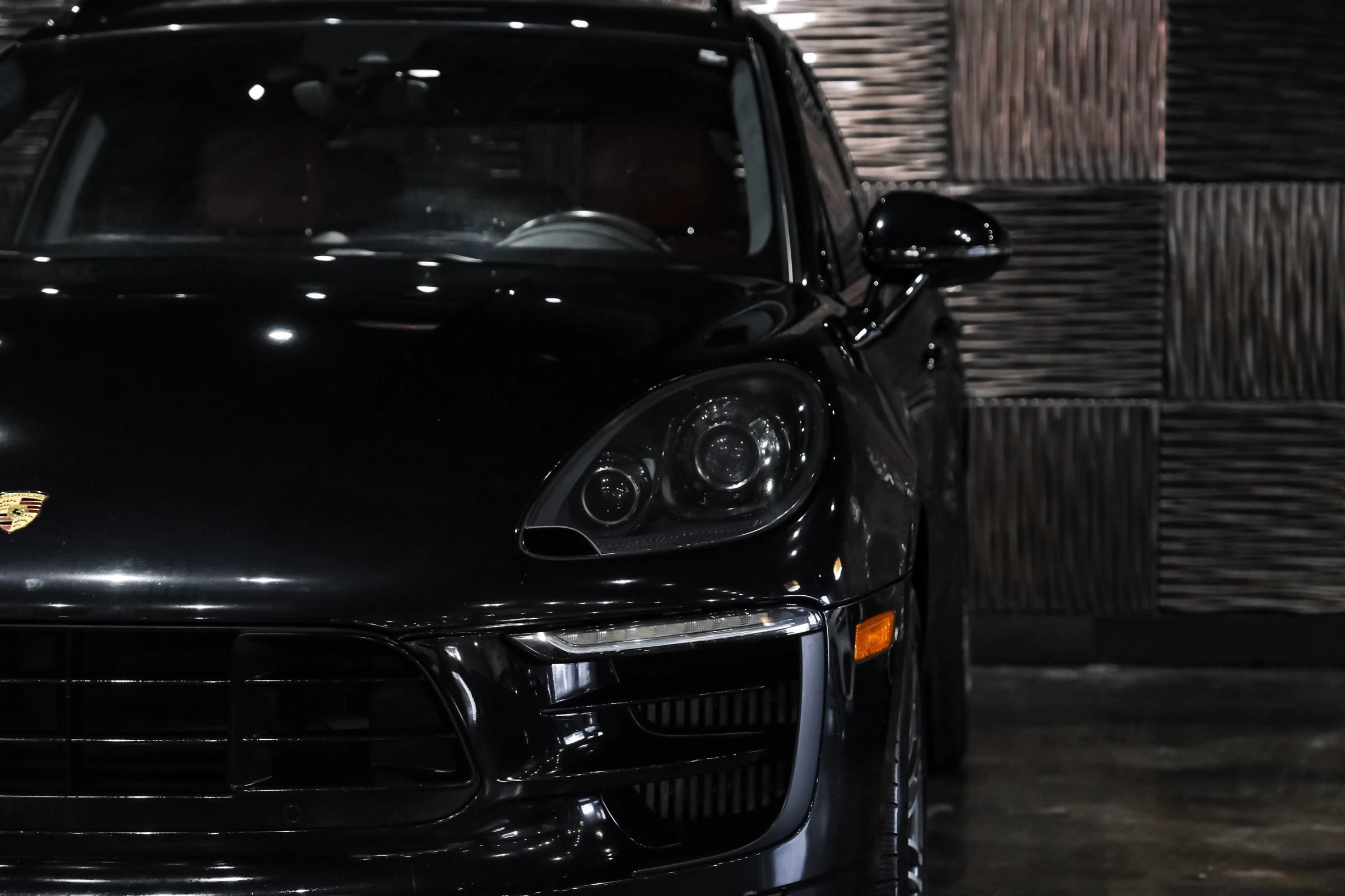 Used 2015 Porsche Macan Turbo AWD/4WD image 46
