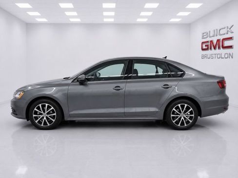 Used 2017 Volkswagen Jetta SE FWD image 7