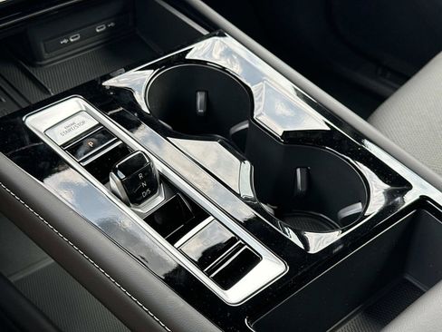 New 2025 Volkswagen Atlas Cross Sport SE image 30