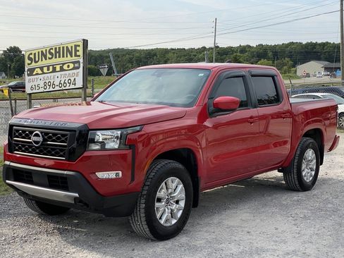 Used 2022 Nissan Frontier SV w/ Technology Package AWD/4WD image 2