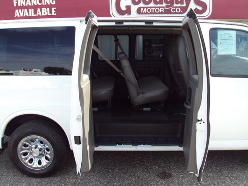 Used 2014 Chevrolet Express 1500 LT w/ LT Preferred Equipment Group image 10
