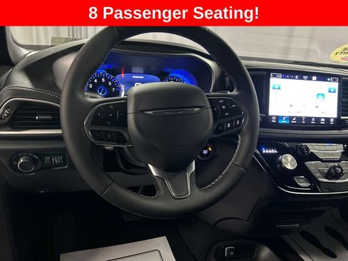 New 2027 Chrysler Pacifica Select FWD image 13