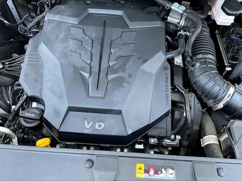 Used 2023 Kia Carnival EX FWD image 33