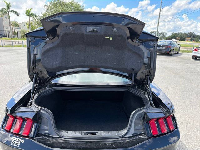 Used 2025 Ford Mustang Coupe RWD image 14