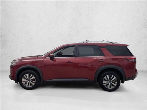 Used 2022 Nissan Pathfinder SL AWD/4WD image 8