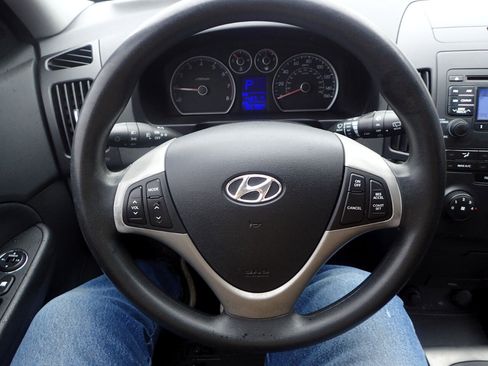 Used 2010 Hyundai Elantra SE w/ Popular Equipment Pkg 2 image 14