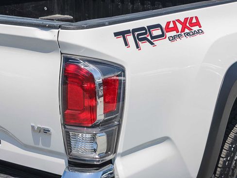 Certified 2023 Toyota Tacoma TRD Off-Road image 10