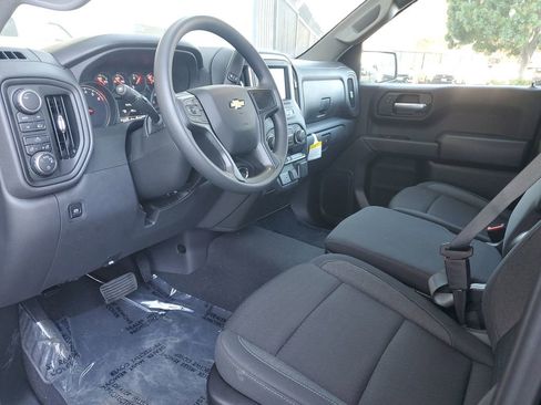 New 2025 Chevrolet Silverado 1500 Custom image 18