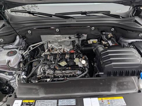 Used 2024 Volkswagen Atlas Cross Sport SEL R-Line image 9