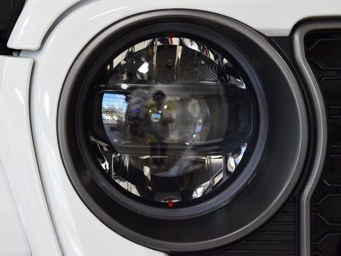 Used 2025 Jeep Wrangler Rubicon w/ XTREMEE 35" Tire Package image 10