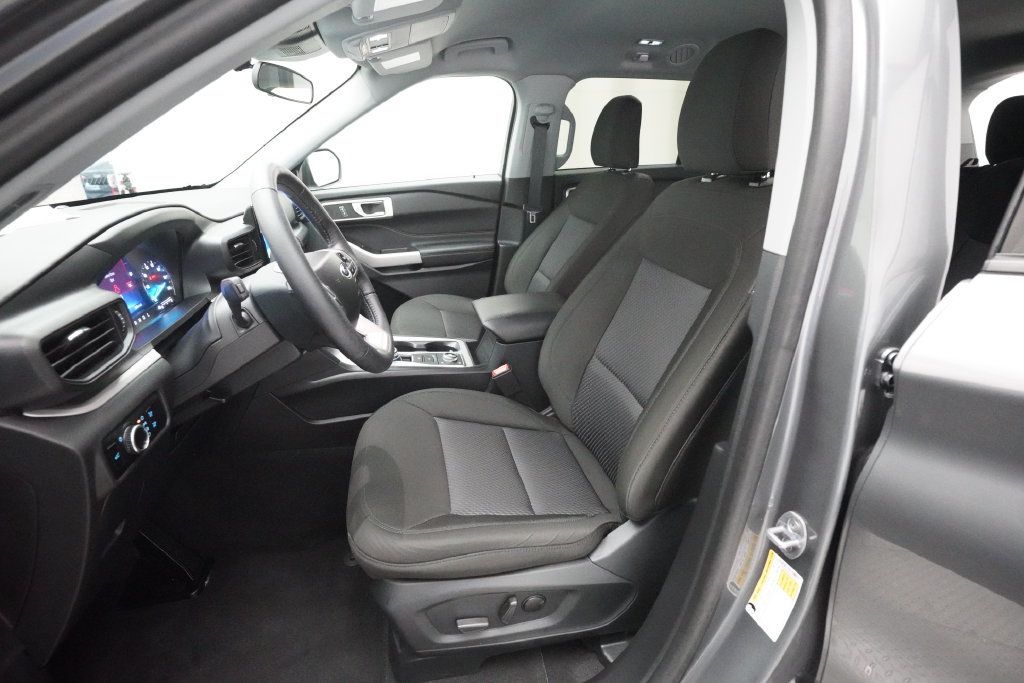 Used 2024 Ford Explorer XLT w/ Class IV Trailer Tow Package AWD/4WD image 7