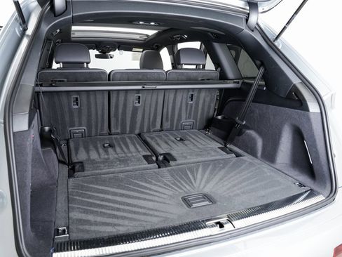 Certified 2025 Audi Q7 3.0T Premium Plus image 25