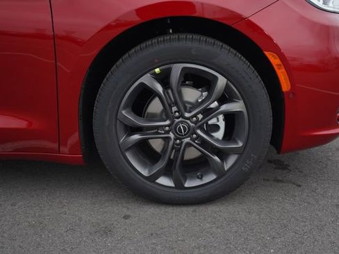 New 2026 Chrysler Pacifica Select FWD image 43
