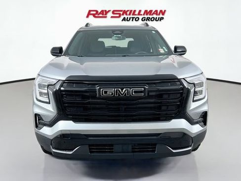 Used 2026 GMC Terrain Elevation w/ Elevation Premium Package FWD image 2