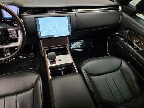 Used 2024 Land Rover Range Rover Long Wheelbase Autobiography AWD/4WD image 20