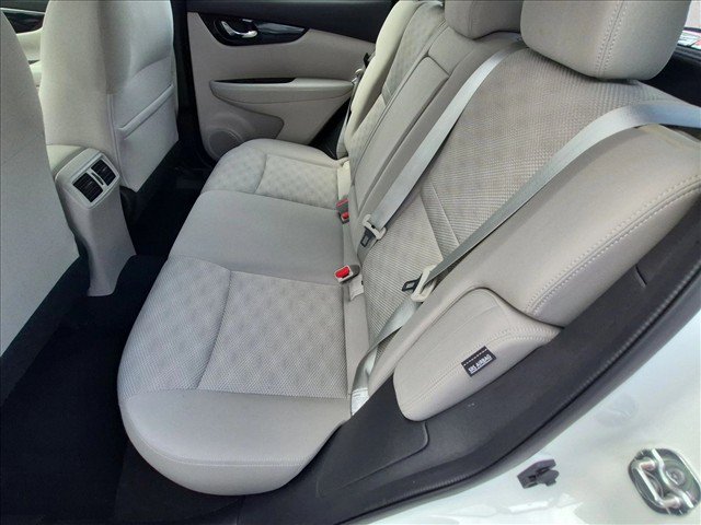 Used 2020 Nissan Rogue Sport SV FWD image 18