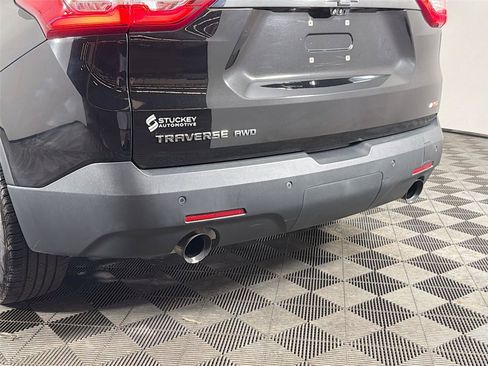 Used 2020 Chevrolet Traverse RS w/ LPO, Floor Liner Package AWD/4WD image 39