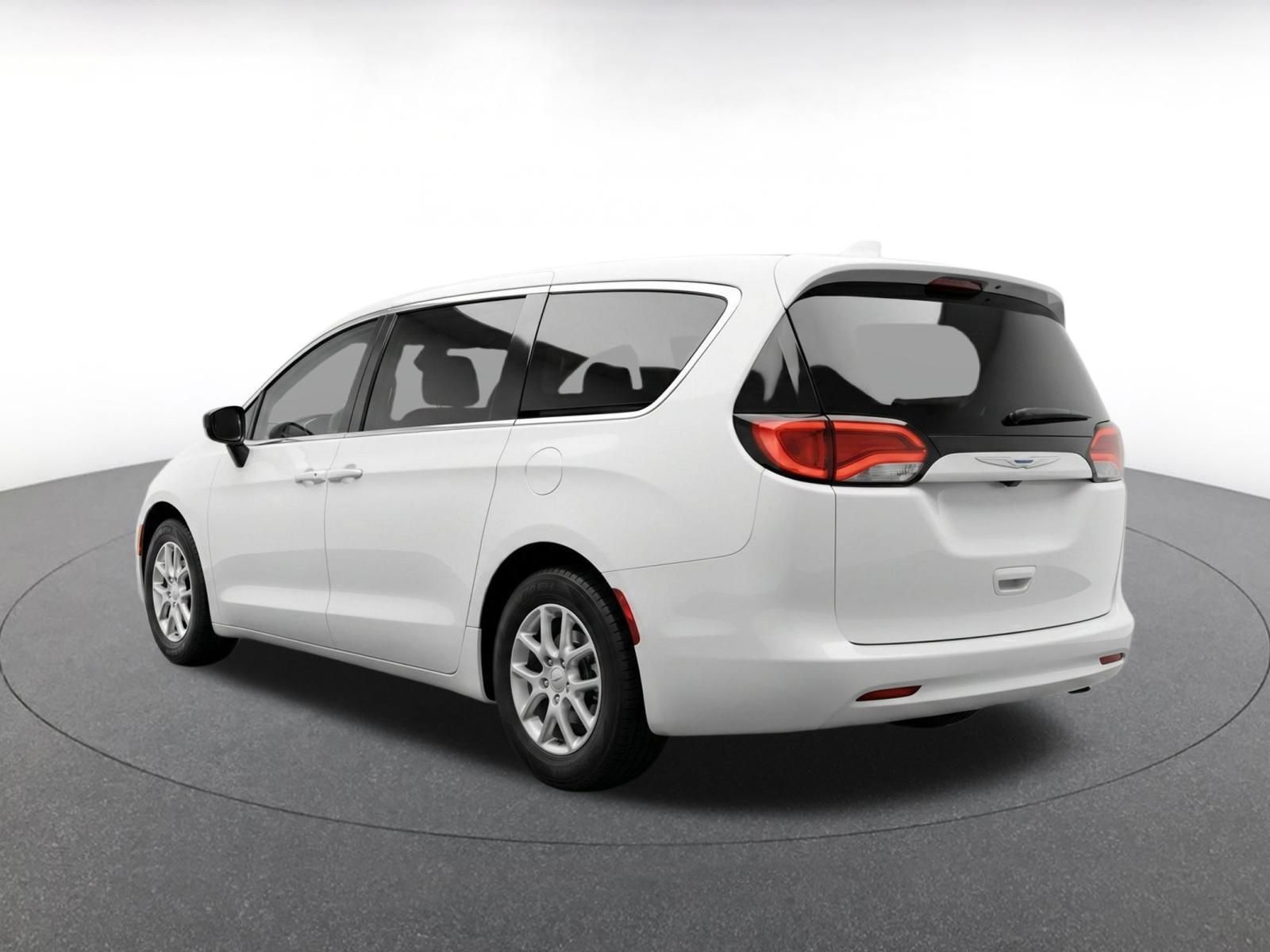 Used 2024 Chrysler Voyager LX FWD image 6