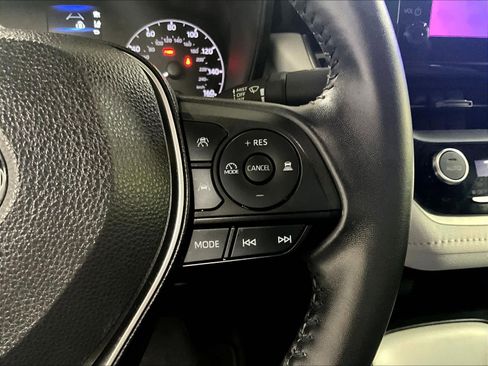 Used 2023 Toyota Corolla SE w/ Carpet Mat Package (TMS) image 23