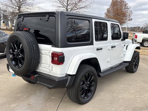 Used 2023 Jeep Wrangler Unlimited Sahara w/ Cold Weather Group image 3