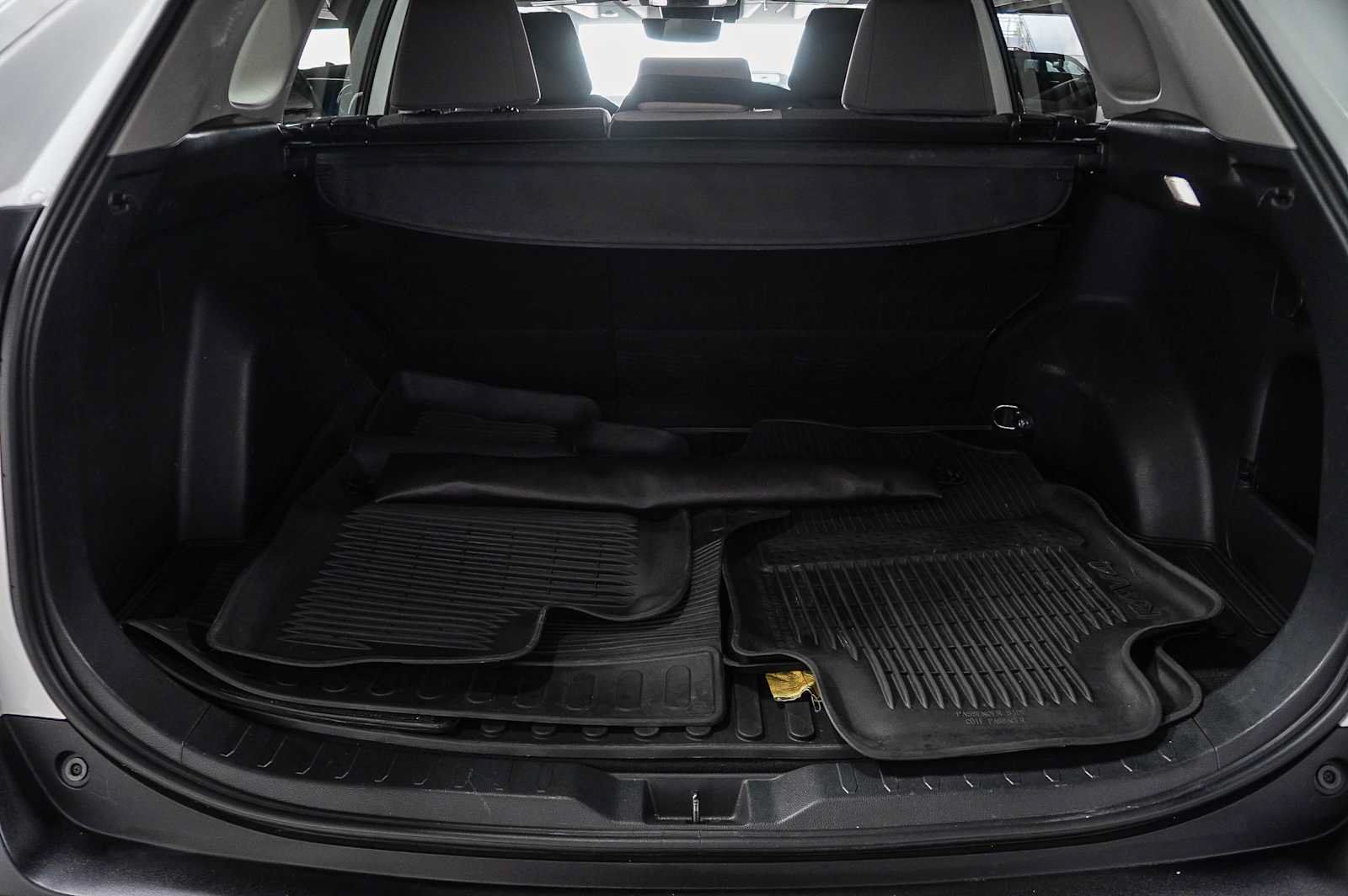Used 2023 Toyota RAV4 XLE w/ Convenience Package FWD image 30