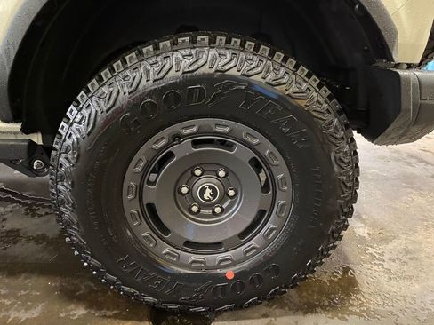 New 2025 Ford Bronco Badlands w/ Sasquatch Package image 24