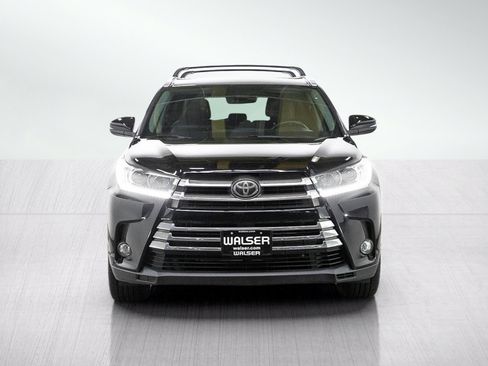 Used 2018 Toyota Highlander AWD V6 image 8