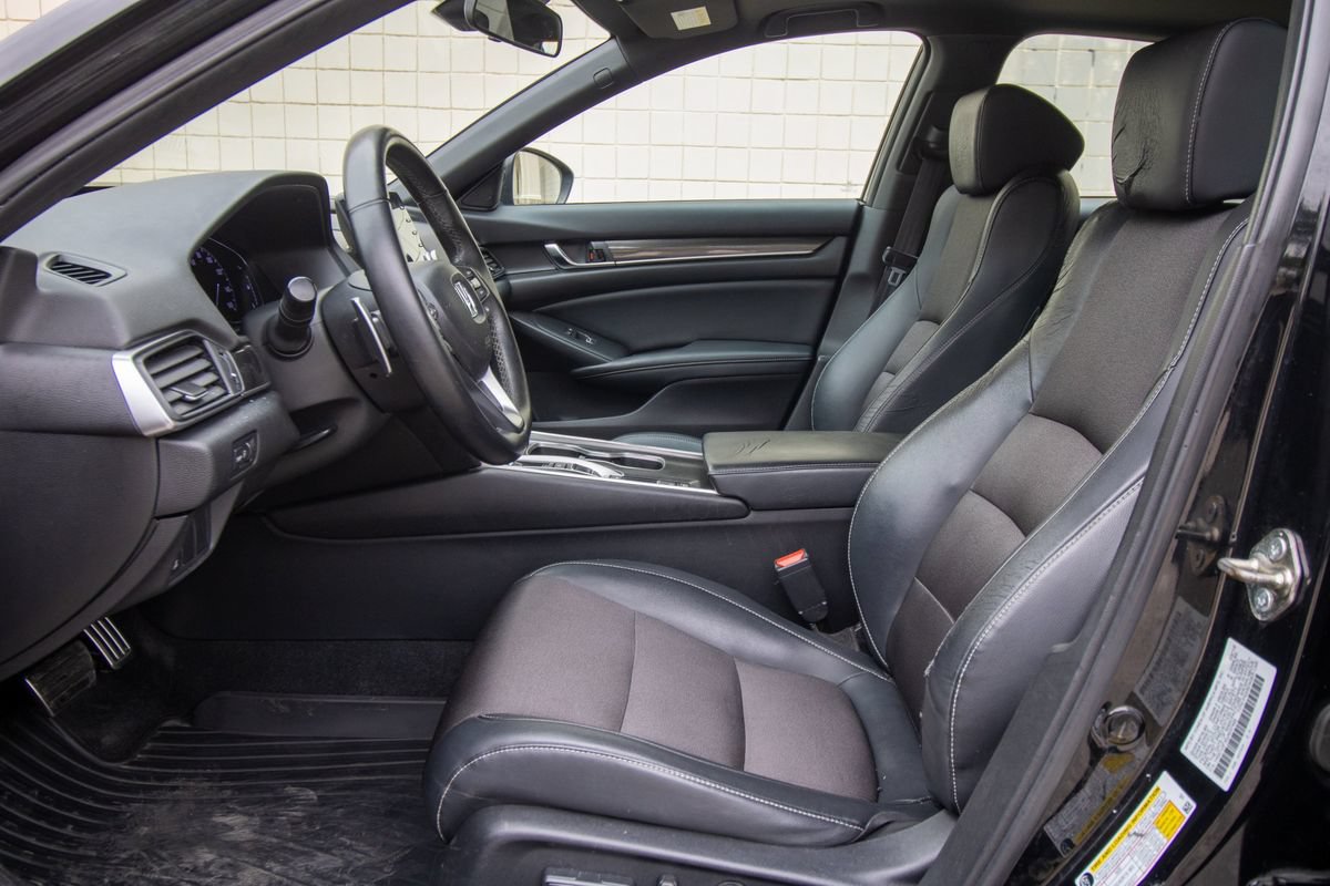 Used 2018 Honda Accord Sport image 13