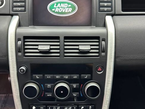 Used 2016 Land Rover Discovery Sport HSE AWD/4WD image 18