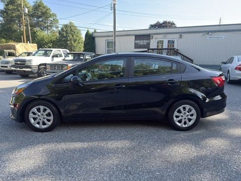 Used 2017 Kia Rio LX w/ Power Package FWD image 3