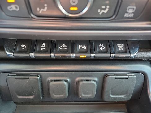 Used 2018 GMC Sierra 2500 SLT image 28