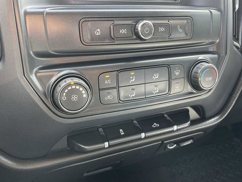 Used 2018 Chevrolet Silverado 1500 Custom w/ Custom Value Package image 22