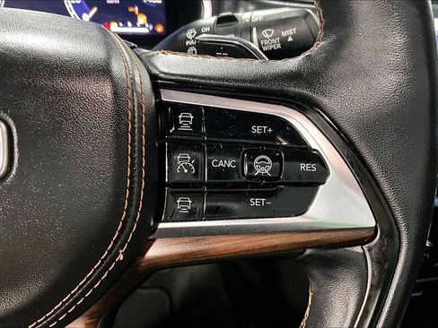 Used 2021 Jeep Grand Cherokee L Summit w/ Advanced Protech Group IV image 25