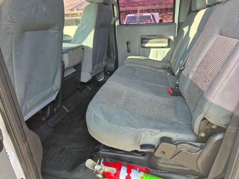 Used 2014 Ford F250 XL w/ Camper Package image 16