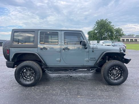 Used 2015 Jeep Wrangler Unlimited Sport w/ Power Convenience Group AWD/4WD image 8