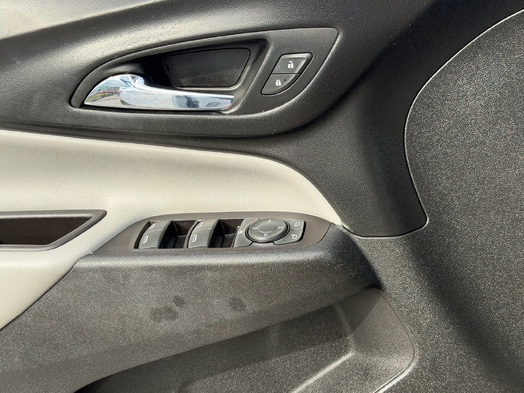 Certified 2018 Chevrolet Equinox LS FWD image 23