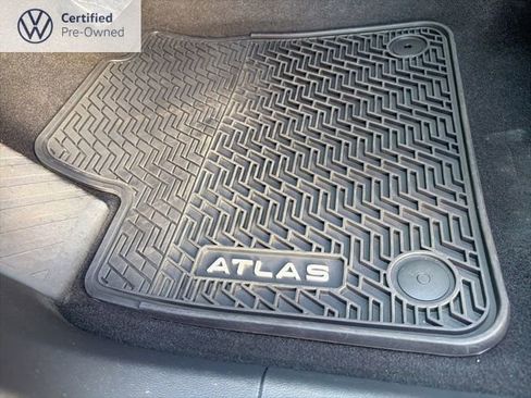 Certified 2022 Volkswagen Atlas Cross Sport SE w/ Panoramic Sunroof Package image 22