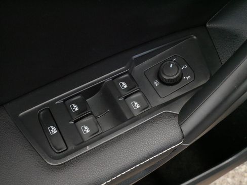 Used 2023 Volkswagen Tiguan S FWD image 19
