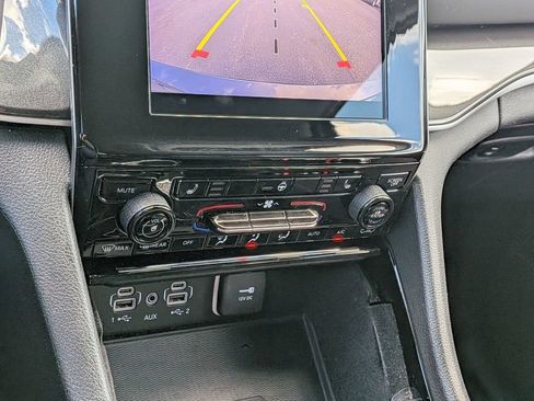Used 2022 Jeep Grand Cherokee L Laredo w/ Luxury Tech Group I AWD/4WD image 17