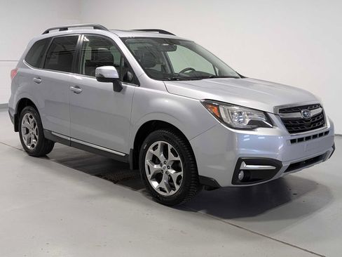Used 2017 Subaru Forester 2.5i Touring AWD/4WD image 6