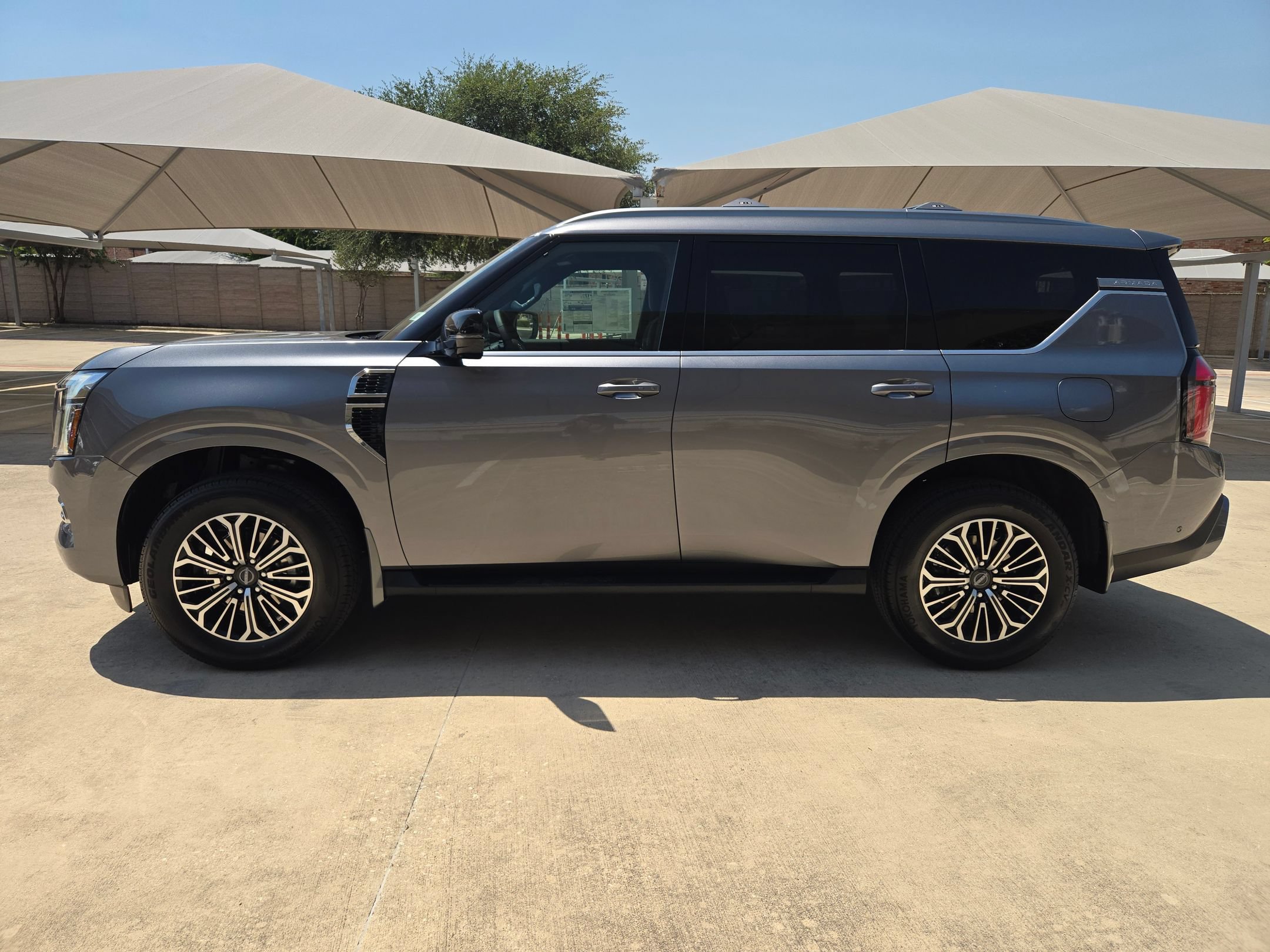 New 2026 Nissan Armada SL w/ Captain's Chari Seat Package AWD/4WD image 6