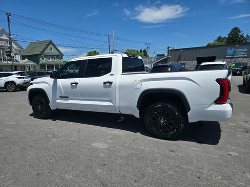 Used 2025 Toyota Tundra SR5 AWD/4WD image 4