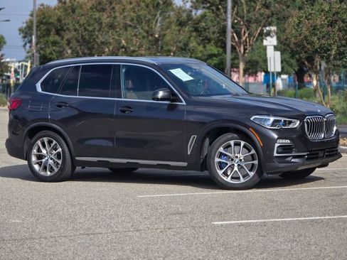 Used 2020 BMW X5 xDrive50i w/ Executive Package AWD/4WD image 15
