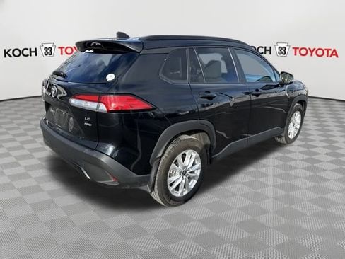 Used 2023 Toyota Corolla Cross LE image 8