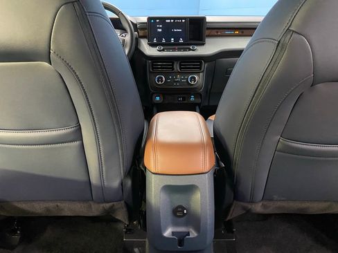 Used 2023 Ford Maverick Lariat image 39