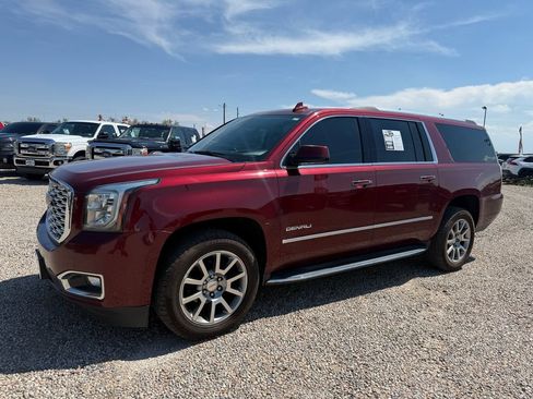 Used 2020 GMC Yukon XL Denali AWD/4WD image 5